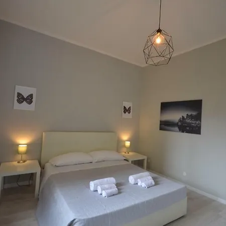 Varennahouse - Oliviahouse Holiday home